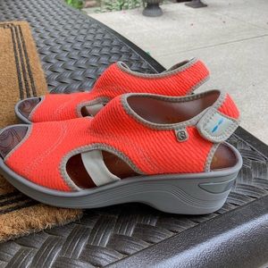 Bzees sandals size 9